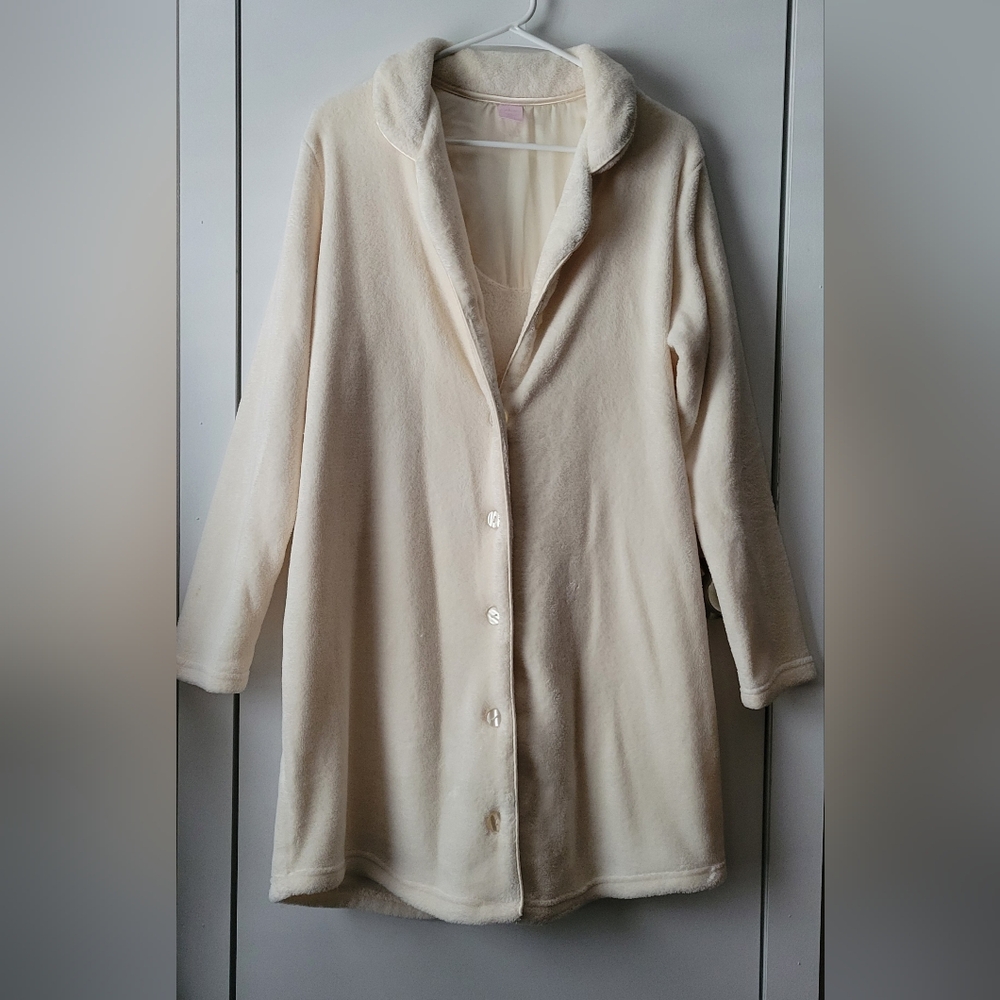 Simple Pleasures cream button up robe